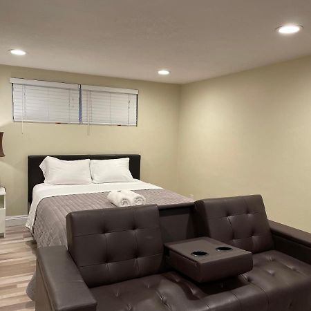Lovely Room In Private House Near Disneyland Anaheim Eksteriør bilde